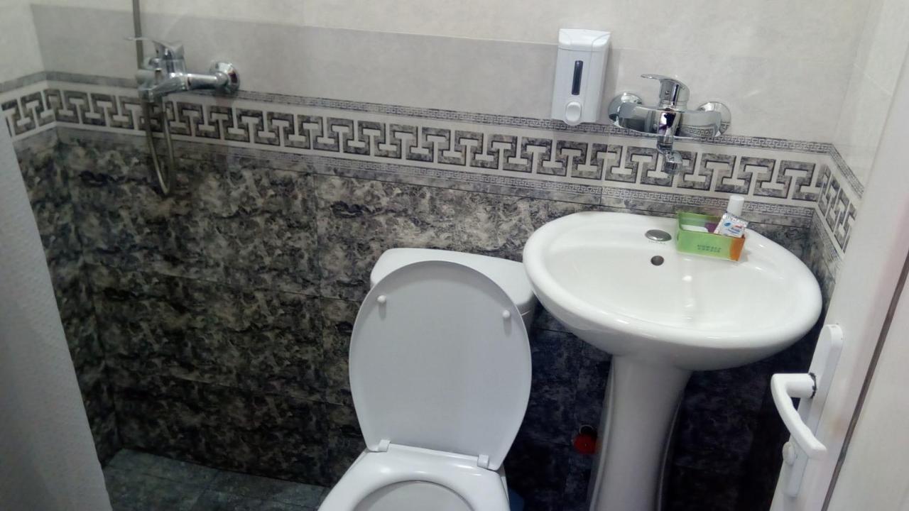 Hotel Isani Tbilisi Zewnętrze zdjęcie