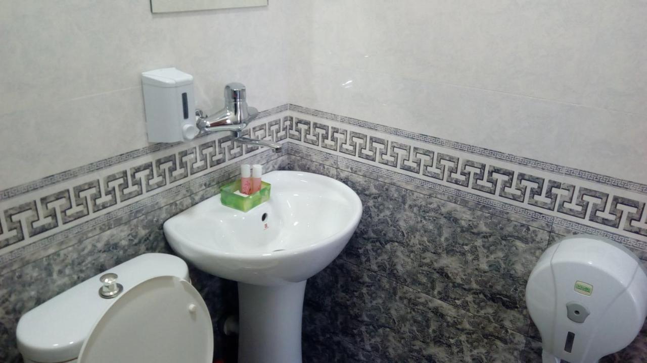 Hotel Isani Tbilisi Zewnętrze zdjęcie