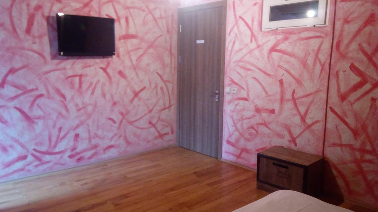 Hotel Isani Tbilisi Zewnętrze zdjęcie