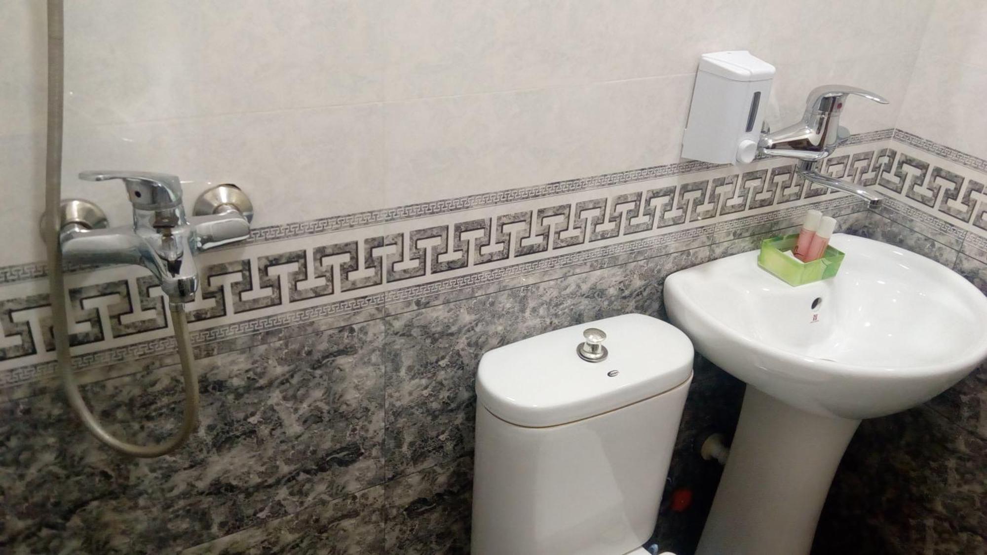 Hotel Isani Tbilisi Pokój zdjęcie